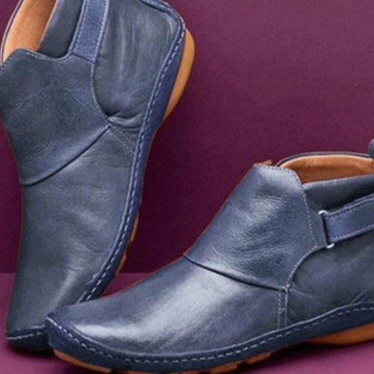 Détail du cuir haut de gamme des bottines City Flair™.